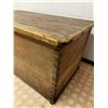 Image 3 : Wooden Trunk