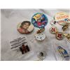 Image 3 : pin and button lot