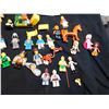 Image 5 : 527.  LEGO MINIFIGURE LOT