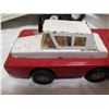 Image 3 : Tin toys'R'Us trailer+ tin car hauler 21" and 16"