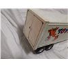 Image 7 : Tin toys'R'Us trailer+ tin car hauler 21" and 16"