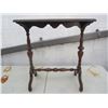 Image 2 : Antique Table
