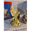 Image 3 : 2 Christmas figurines - light up angels & Santa lamp