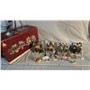Image 1 : Large 16pc Christmas lighted village - complete, in box