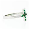 Image 5 : NEW 14k White Gold 0.25 ctw Round Green Emerald Curved Sideways Cross Band Ring