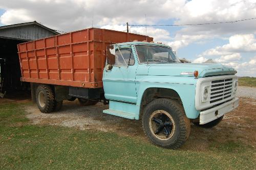 1967 Ford F600 Grain Truck 1967 Ford F600 Grain Truck