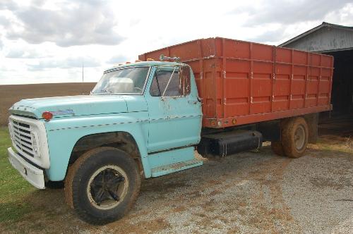 1967 Ford F600 Grain Truck 1967 Ford F600 Grain Truck