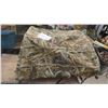 Image 2 : Dog Hunting Blind 17'' x 24'' , Hard Corn Decoys