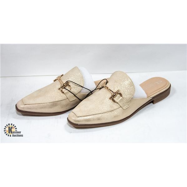 BRAND NEW CL BY LAUNDRY COMFORT CUSHION SZ 7.5