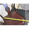 Image 11 : Wooden Carved Triangular Chair 20" x 24" x 33"H
