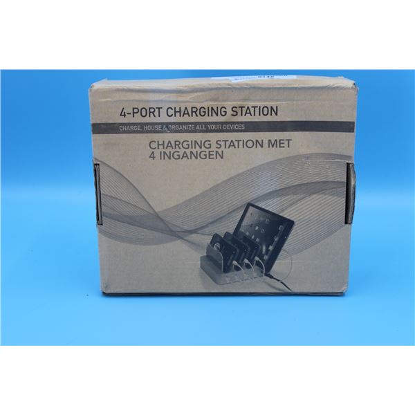 4 Port Charging Station