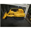 Image 1 : Dewalt 18 Volt Vacuum