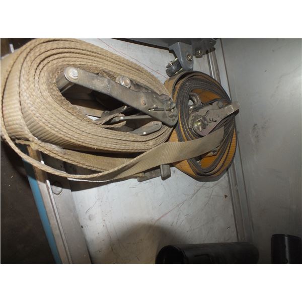 2 Ratchet Straps