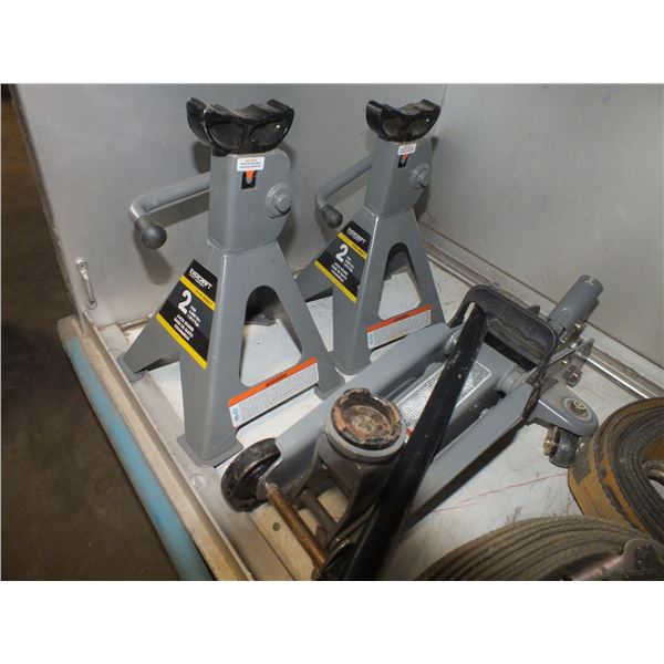 Hydraulic Floor Jack & 2 Jack Stands