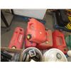 Image 1 : 5 Jerry Cans