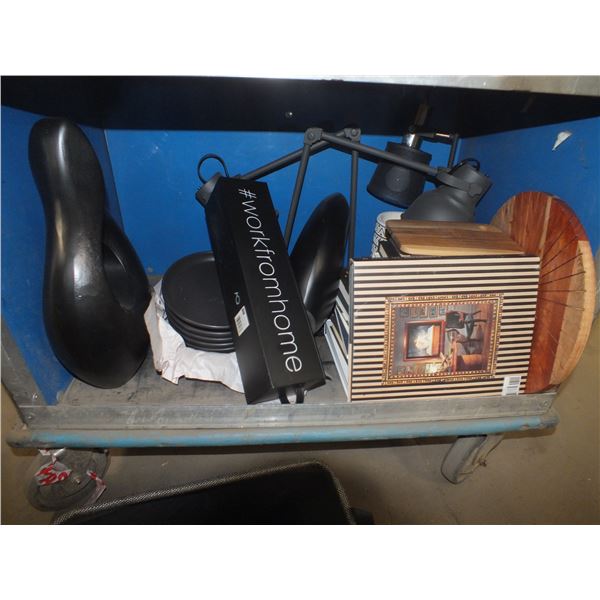 Showhome Nic's Nac's