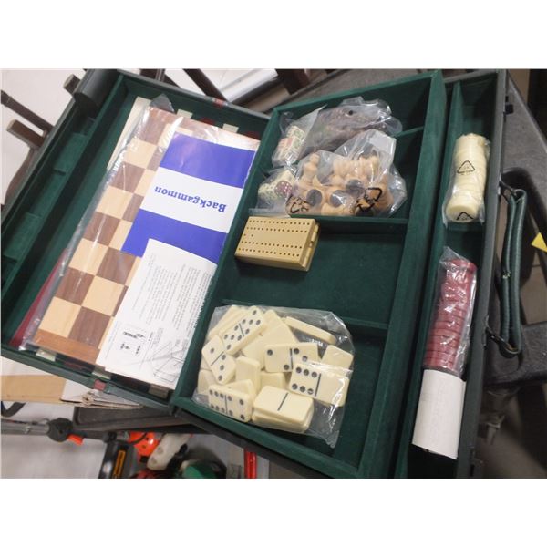 Backgammon & Chess Set
