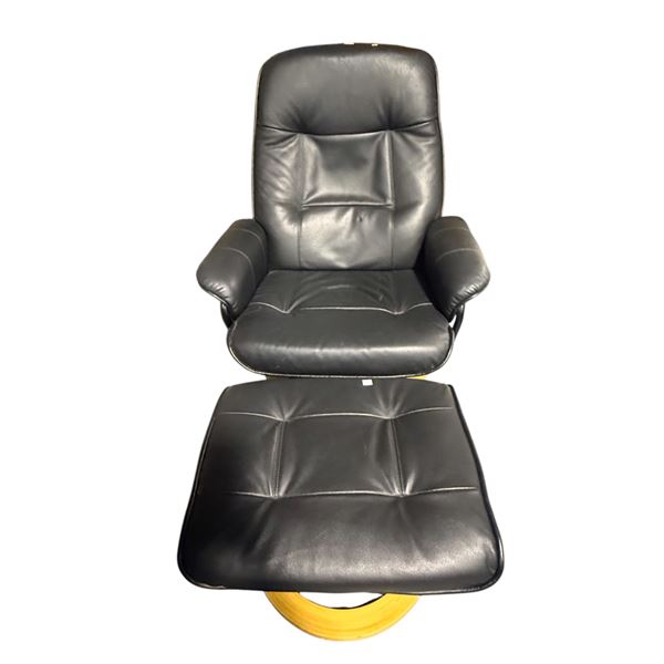 Leather Chair w/Ottoman