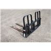 Image 4 : Walco 5500Lb pallet forks, 48" tines, Alo/Euro hookup, New and Unused