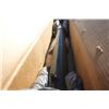Image 5 : CIH feeder lift cylinder off of 7230 combine