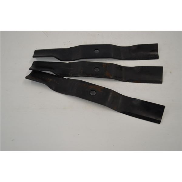 Kubota set of 3 lawn mower blades to fit 54" decks, 18.5" long
