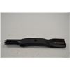 Image 2 : Kubota set of 3 blades to fit 48" deck, 16.5" long