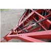 Image 12 : IH 5100 21 run grain drill, grass box, press wheels, track eliminator, cylinder