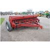 Image 3 : IH 5100 21 run grain drill, grass box, press wheels, track eliminator, cylinder