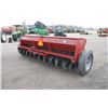 Image 5 : IH 5100 21 run grain drill, grass box, press wheels, track eliminator, cylinder