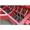 Image 9 : IH 5100 21 run grain drill, grass box, press wheels, track eliminator, cylinder