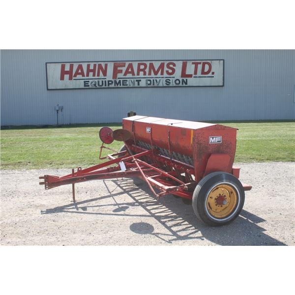 MF 33 17 run seed drill, markers, grass box