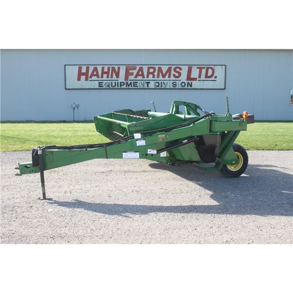 JD 720 9' haybine, conditioning rolls