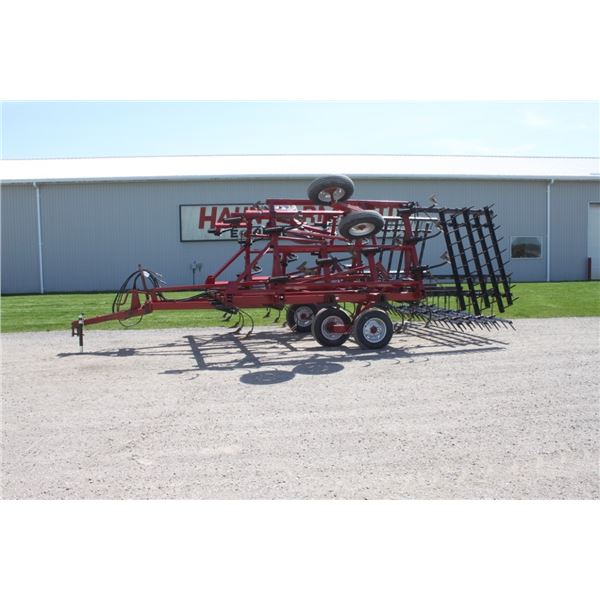 CIH 4800 24' cultivator, 5 bar spike harrow, walking tandems