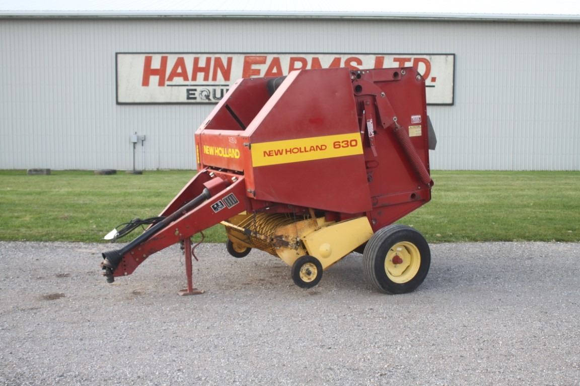 New Holland 630 4x4 round baler, ramp, electric tie, local trade