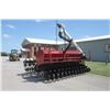 Image 7 : CIH 5400 15', 26 run no-till drill, Yetter coulter cart, Market seed auger, press wheels