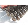 Image 8 : CIH 5400 15', 26 run no-till drill, Yetter coulter cart, Market seed auger, press wheels