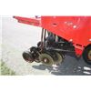 Image 9 : CIH 5400 15', 26 run no-till drill, Yetter coulter cart, Market seed auger, press wheels