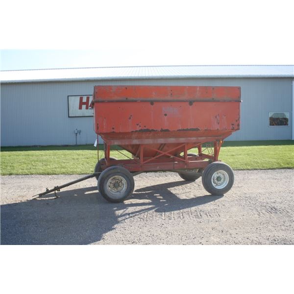 Kilbros 350 GB gravity wagon, Martin under carriage, lights