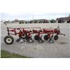 Image 4 : IH 710 4 furrow auto reset semi-mount plow