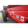 Image 10 : IH 530 single axle manure spreader, double beater