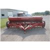 Image 3 : IH 5100 21 run seed drill, double disc, press wheels, grass box, rear hitch