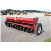 Image 6 : IH 5100 21 run seed drill, double disc, press wheels, grass box, rear hitch
