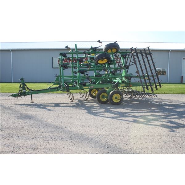 JD 980 26' cultivator, 5 bar spike, late model unit