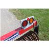 Image 9 : R J 1513 13.5' sprocket packer, hydraulic lift, lights, As New