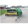 Image 3 : JD 338 small square baler, hydraulic 40 ejector