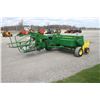 Image 6 : JD 338 small square baler, hydraulic 40 ejector