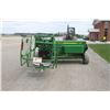 Image 7 : JD 338 small square baler, hydraulic 40 ejector
