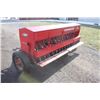 Image 5 : MF 33, 15 run seed drill