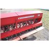 Image 6 : MF 33, 15 run seed drill