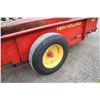 Image 10 : New Holland 155 single axle manure spreader